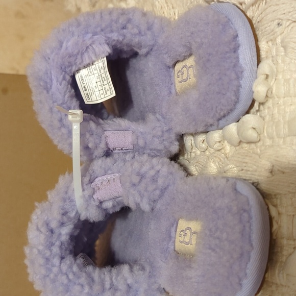 UGG NWOT Slippers 6 Purple - Picture 5 of 6